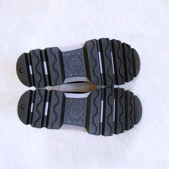 Timberland Men’s TBL Originals Ultra Waterproof Chukka Boots In Beige - Picture 7 of 7